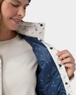 STIO Women's Skycrest Insulated Snap Shirt 33 STIO Women's Skycrest Insulated Snap Shirt -Stio Store 100245 102 4