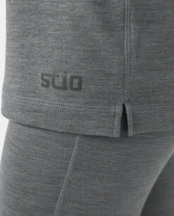 STIO Men's Basis PeakWool Midweight Crew LS 29 STIO Men's Basis PeakWool Midweight Crew LS -Stio Store 200691 021 8 618bc279 e7fd 4faa 954f fa0a50ca2809