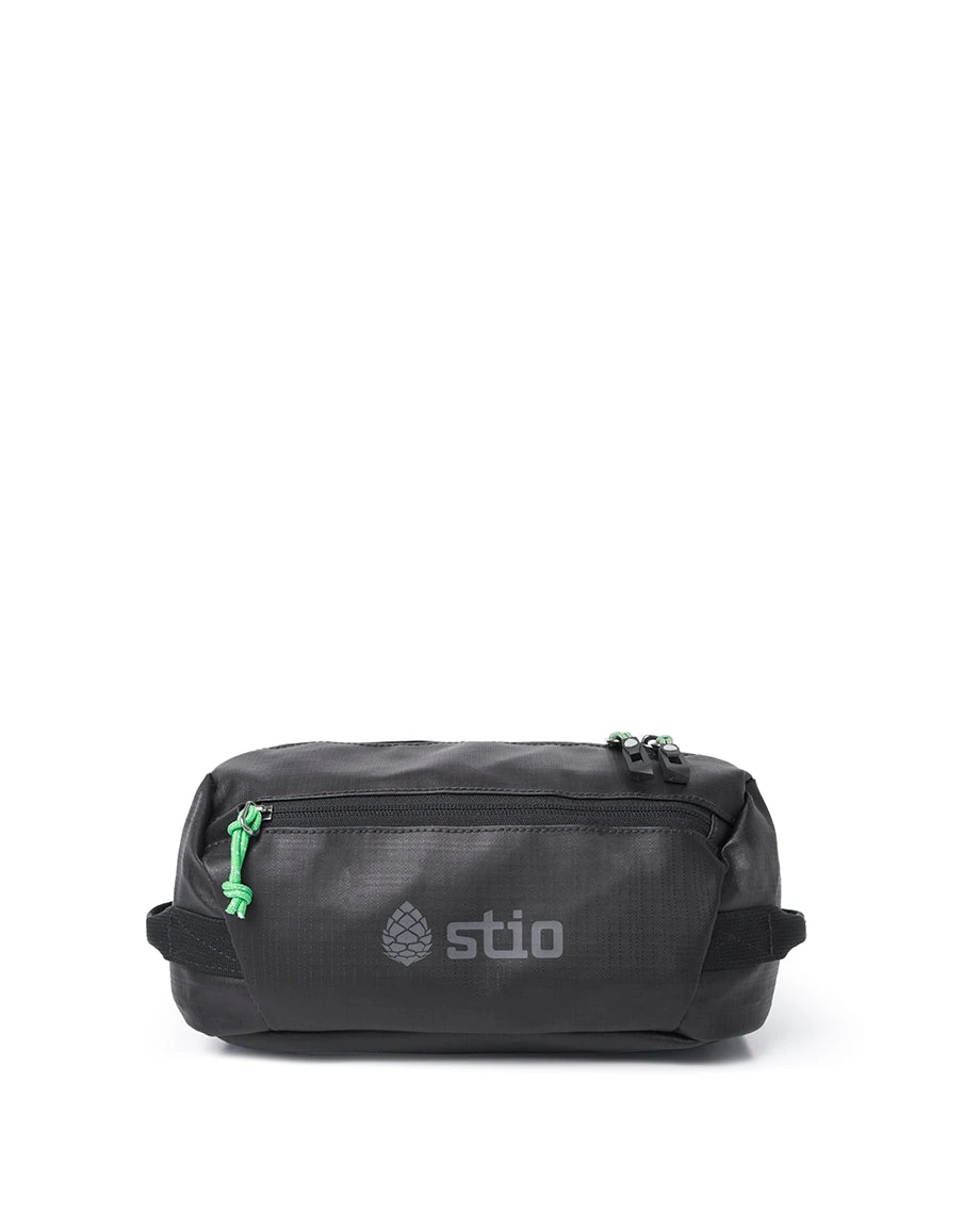 STIO Basin XT Dopp Kit 1 STIO Basin XT Dopp Kit